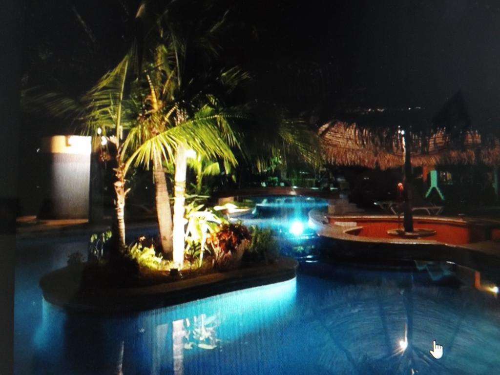 Cocomarindo Villa Bilik gambar